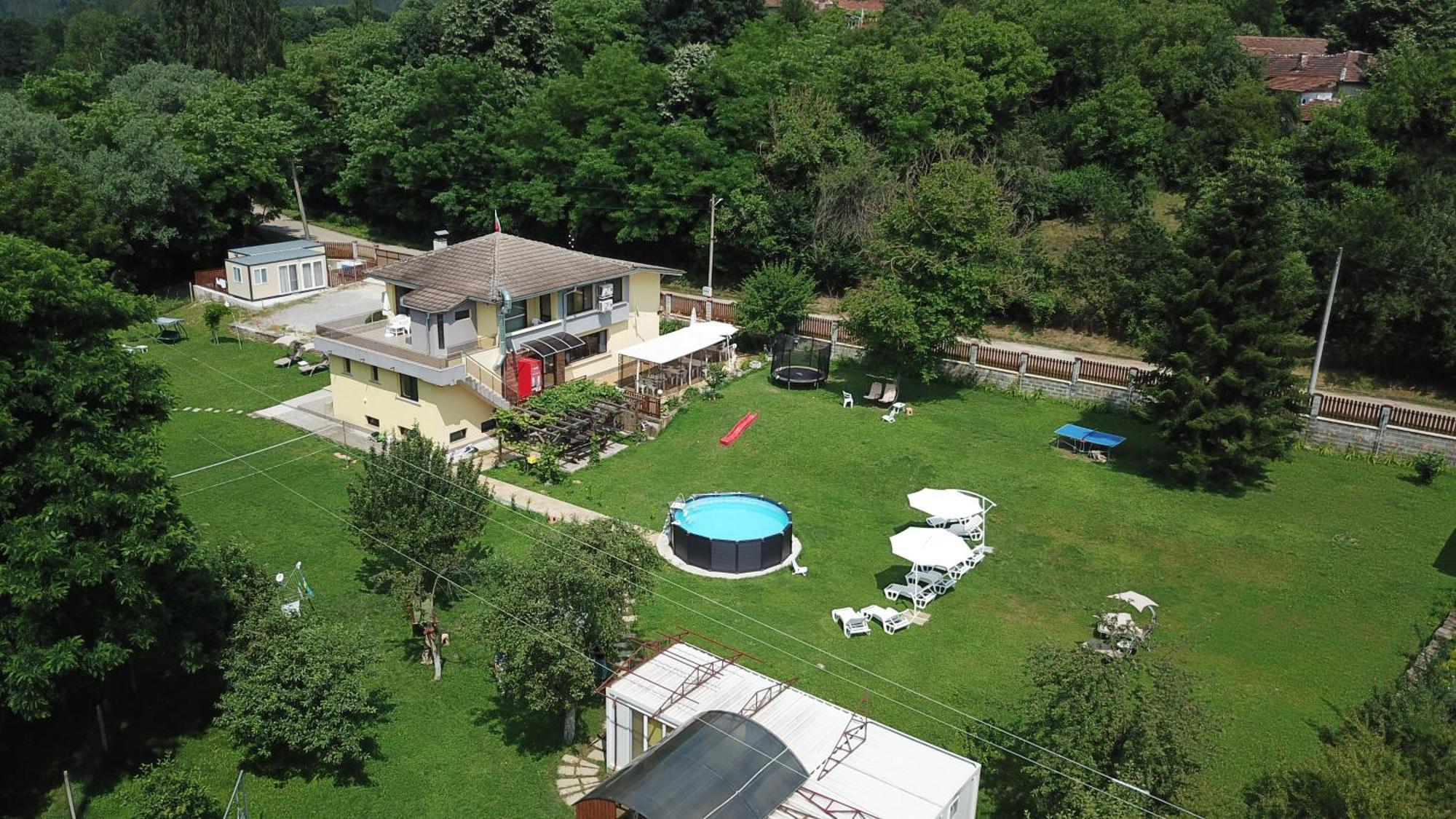 Guest House-Restaurant St. George Gabrovo Exterior photo